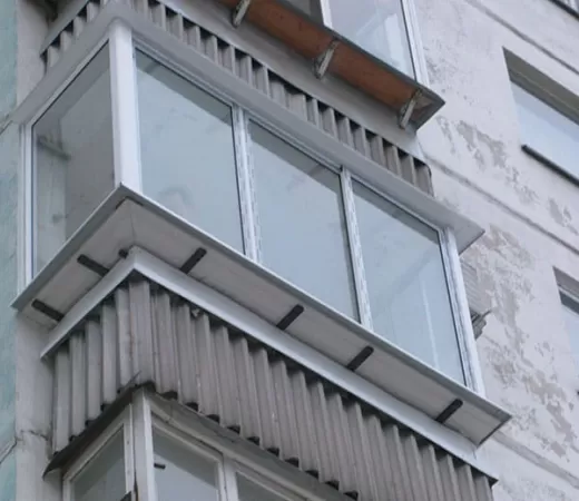 Остекление балкона с выносом подоконника с 3 сторон парапета в Зеленограде
