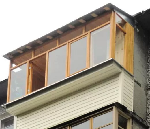 Остекление балкона с выносом подоконника и отделкой внешней и внутренней в Зеленограде