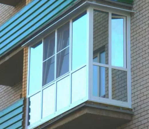 Холодное распашное остекление лоджии окнами ПВХ в Зеленограде