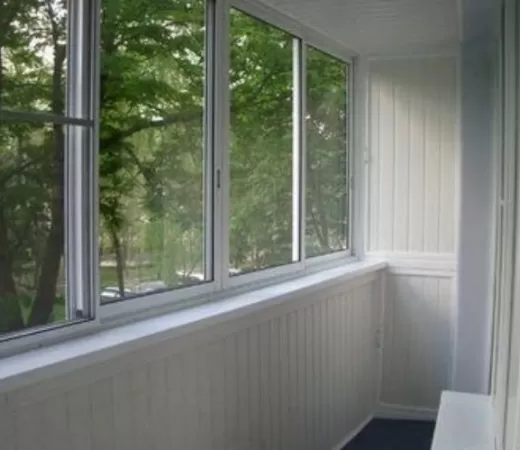 Холодное остекление лоджии раздвижными окнами Provedal в Зеленограде