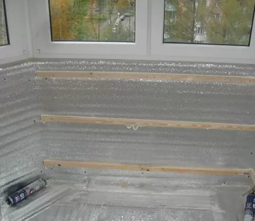 Утепление балкона фольгированным тепофолом 6 кв. м. в Зеленограде