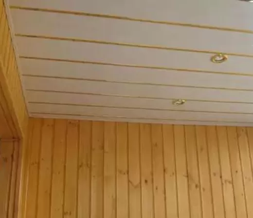 Отделка потолка балкона пластиковыми панелями в Зеленограде