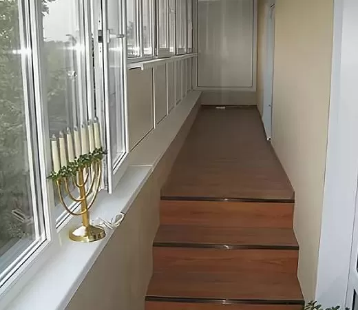 Отделка балконного пространства панелями ПВХ в Зеленограде