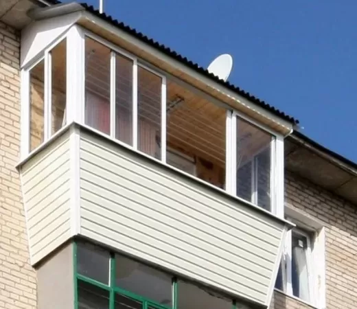 Установка крыши на балкон из черепицы в Зеленограде