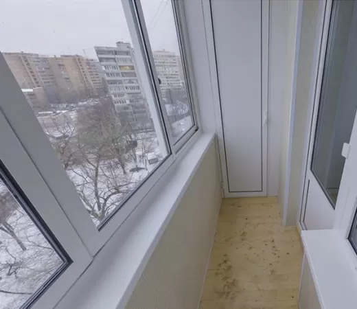 Холодное алюминиевое остекление на сложный балкон в Зеленограде